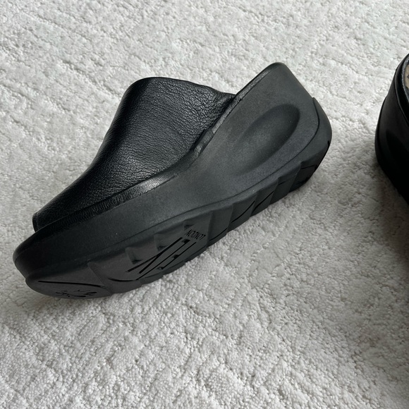 FLY LONDON Black Mule. Never worn. Size 39. - Picture 7 of 8